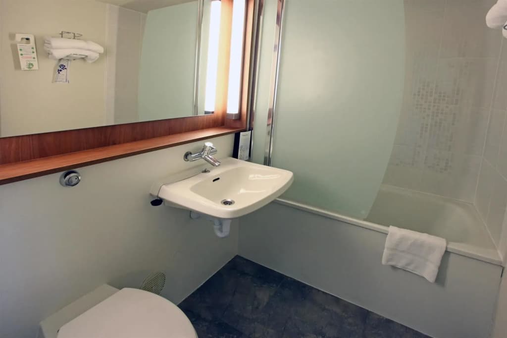 Hotel Campanile Angers Ouest - Beaucouzé - Miniature 8