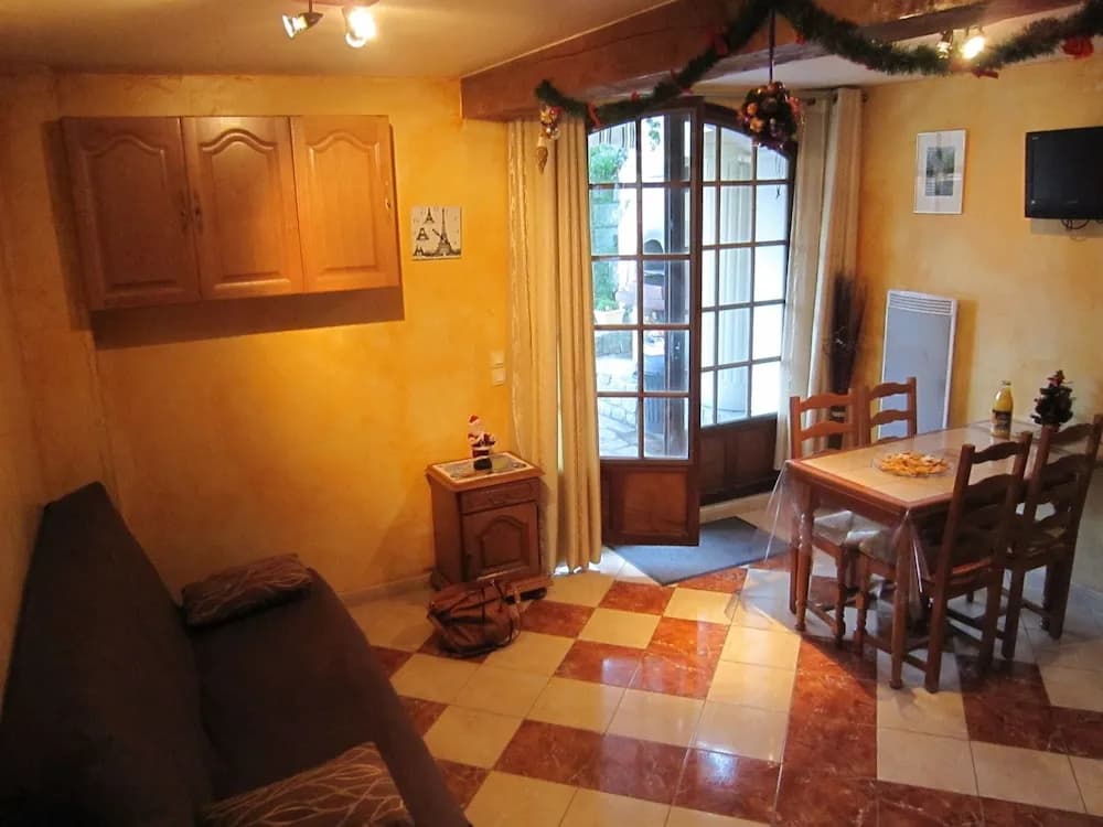 Cottage in Vaires-sur-marne by Forest Lake - Photo 5