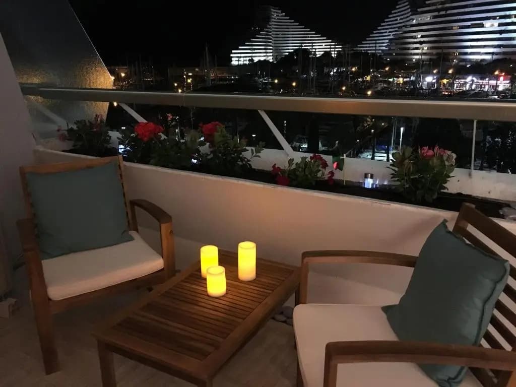 French Riviera Condo 4 Rent in Marina Baie des Anges - Photo 3