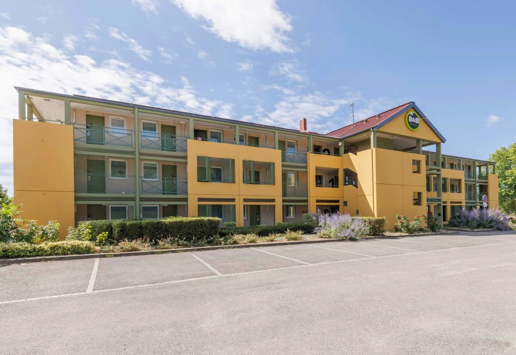 B&B HOTEL Moulins Toulon‑sur‑Allier - Photo 1