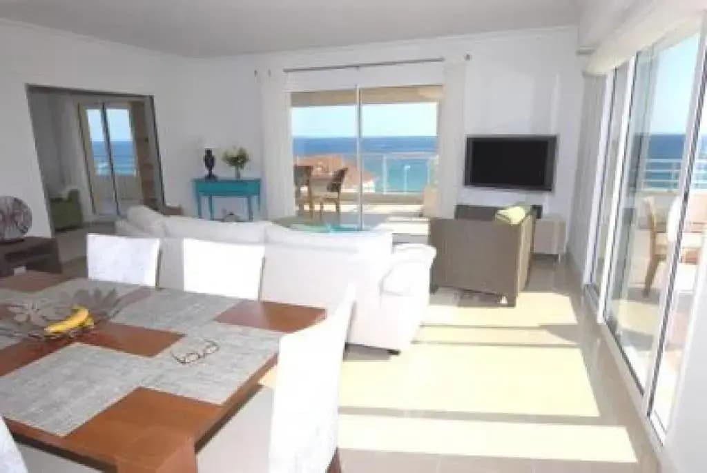 Stunning Three Bedroom Apartment on Seafront in Cannes With Panoramic sea Views 399 - 399 - Photo 4