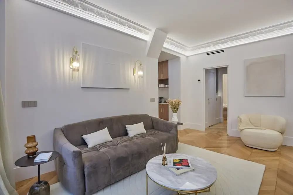 Superb AC Apartment Roosevelt Saint Honore - Photo 4