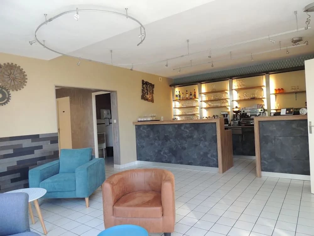 Hotel Les Trois Marchands - Photo 2