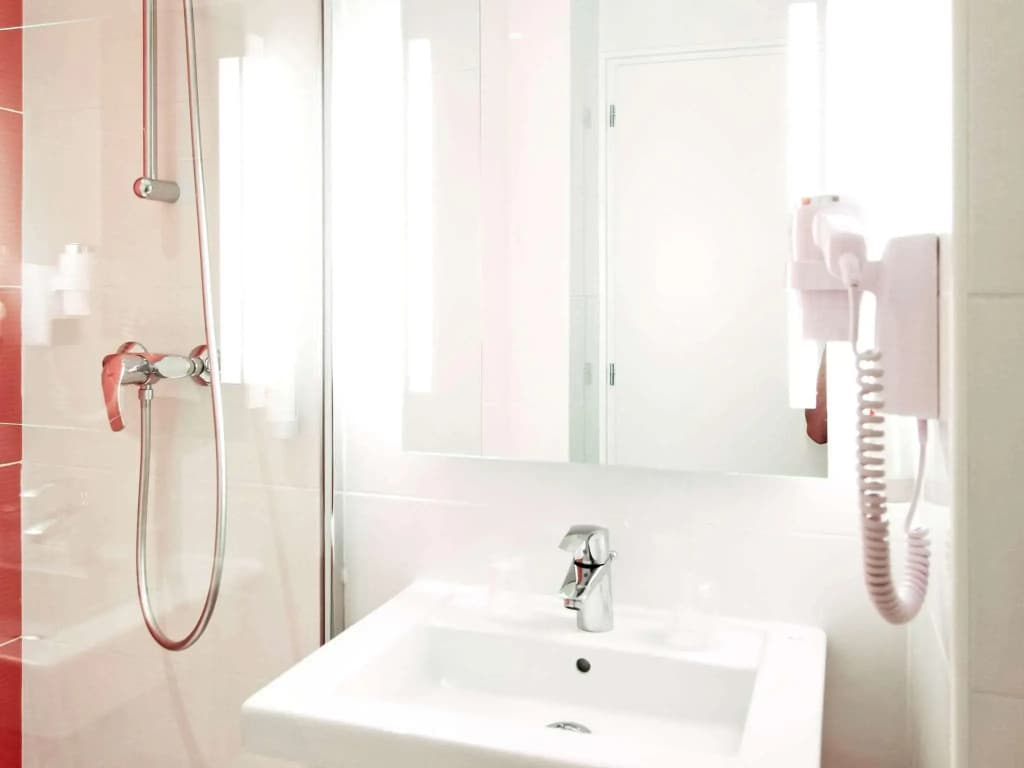 Ibis Styles Toulouse Labège - Miniature 8