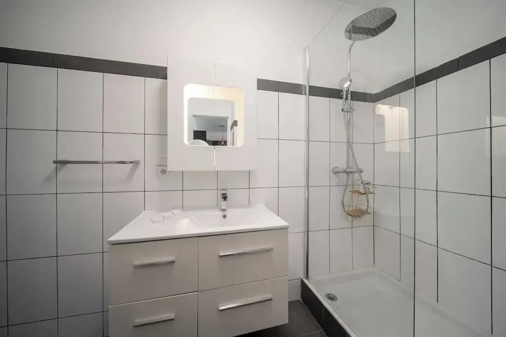 Beautiful Apartment in the City Center - 2br/6p - Cannes - Miniature 8