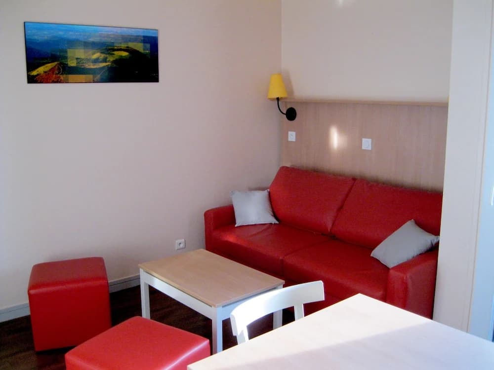 VVF Super-Besse Auvergne Sancy, Super Besse - Photo 2