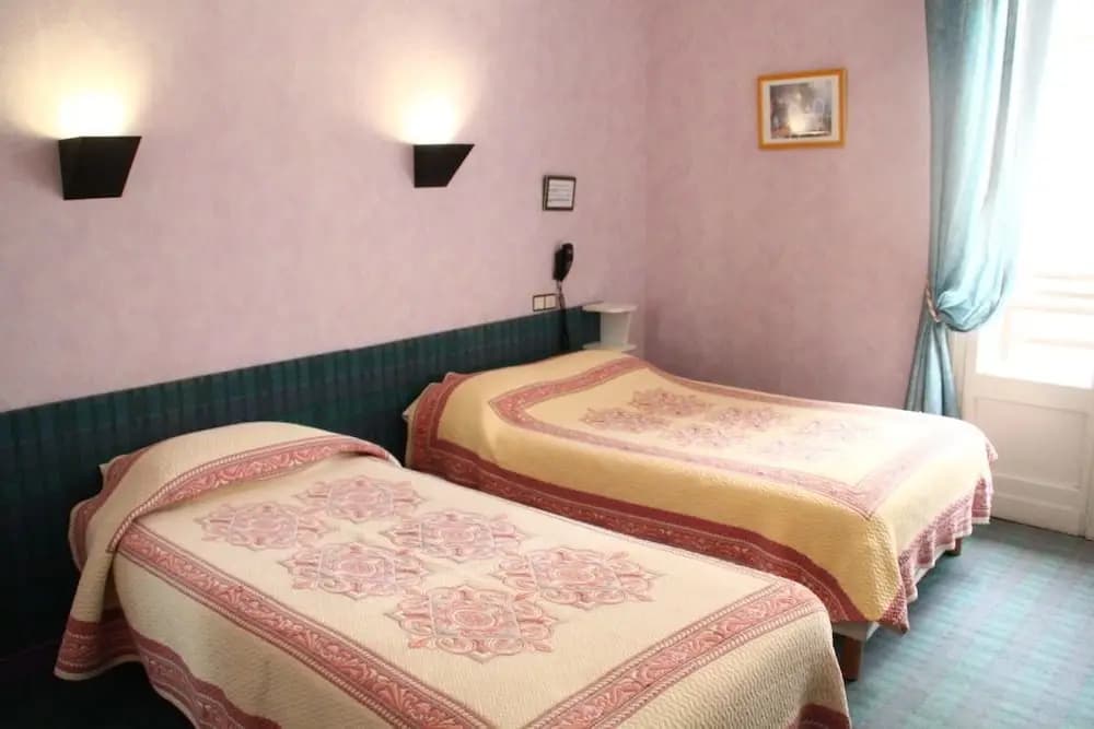 Hotel Saint-Charles - Photo 2