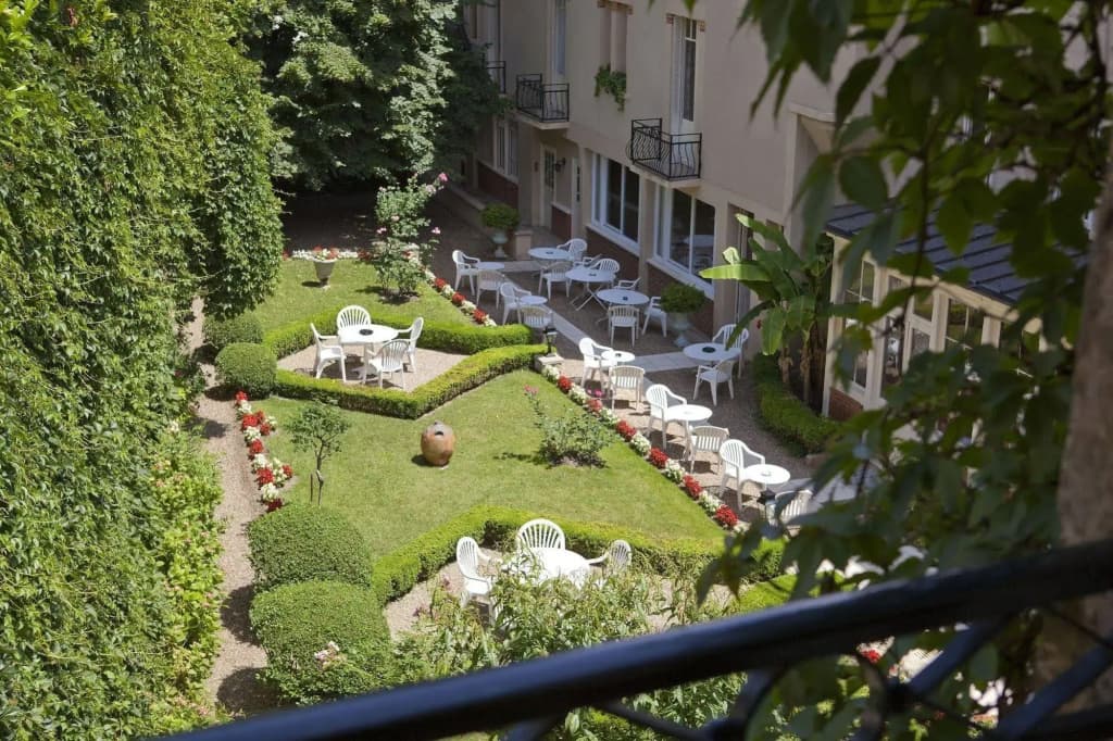 Logis Grand Hotel Montespan-Talleyrand - Miniature 7