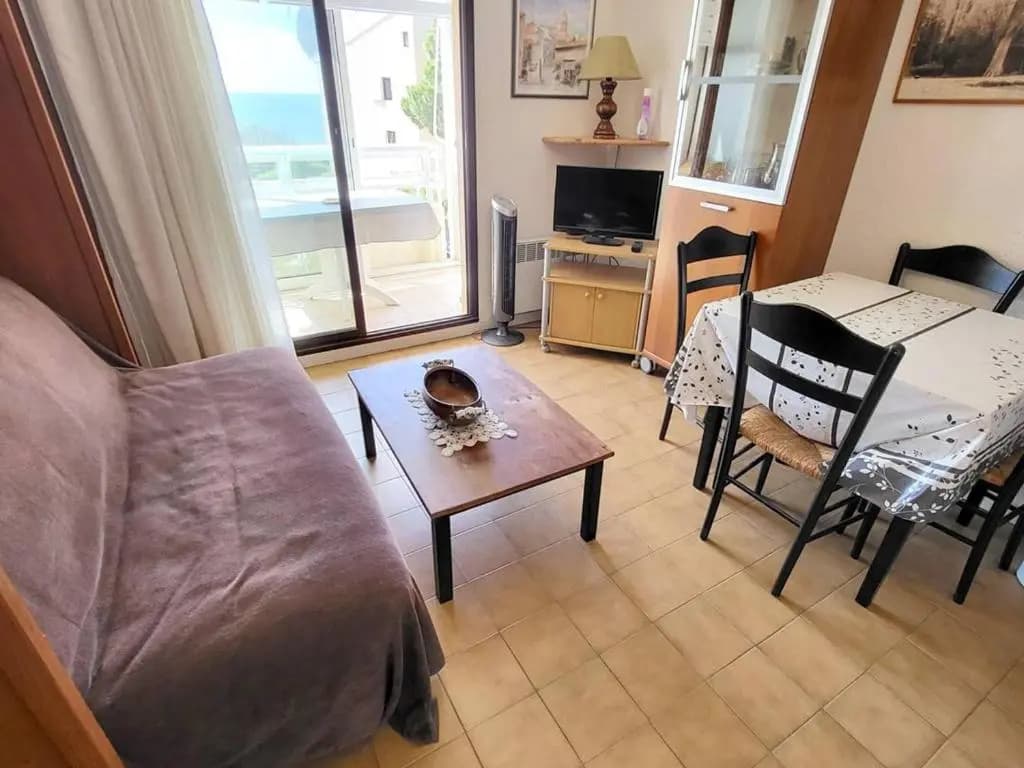 Appartement Six-Fours-les-Plages, 2 pièces, 4 personnes - FR-1-316-58 - Photo 1