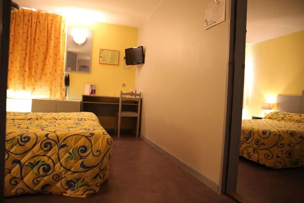 Crau Hotel - Miniature 7