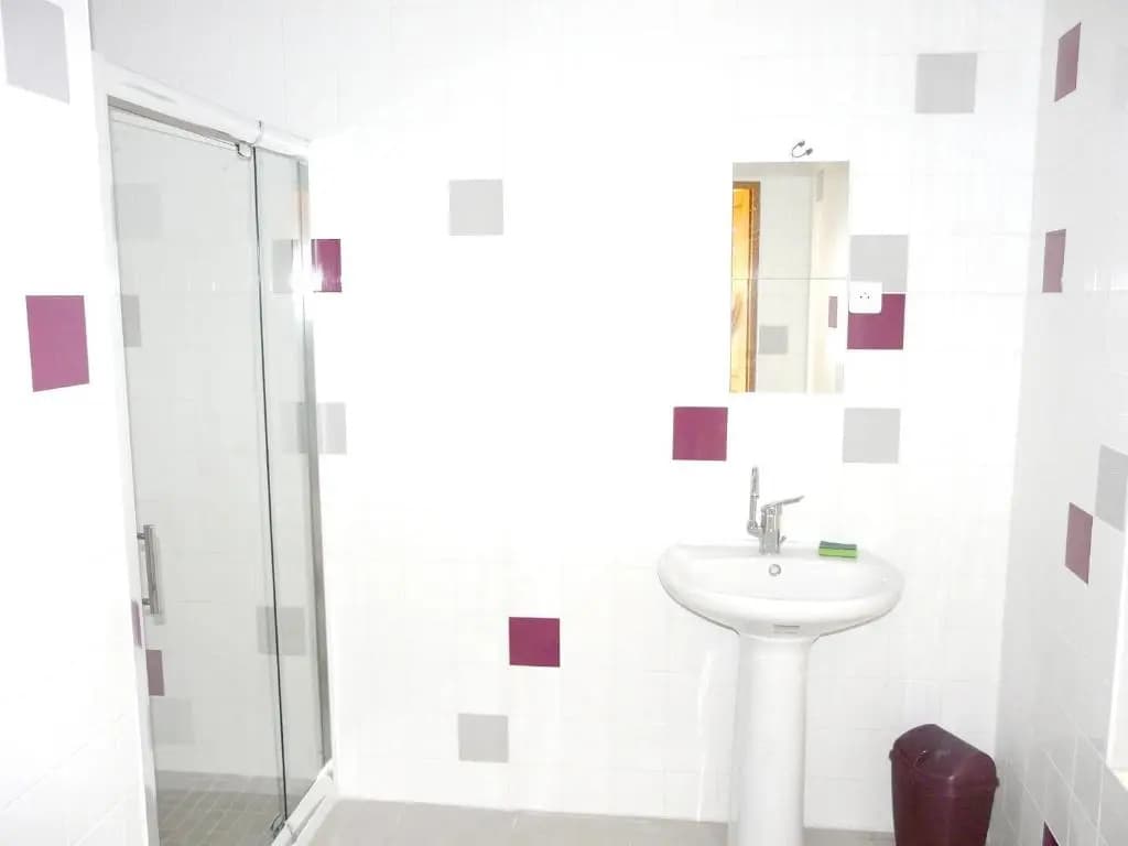 Villa With 6 Bedrooms in Le Locheur, With Private Pool, Enclosed Garde - Miniature 8