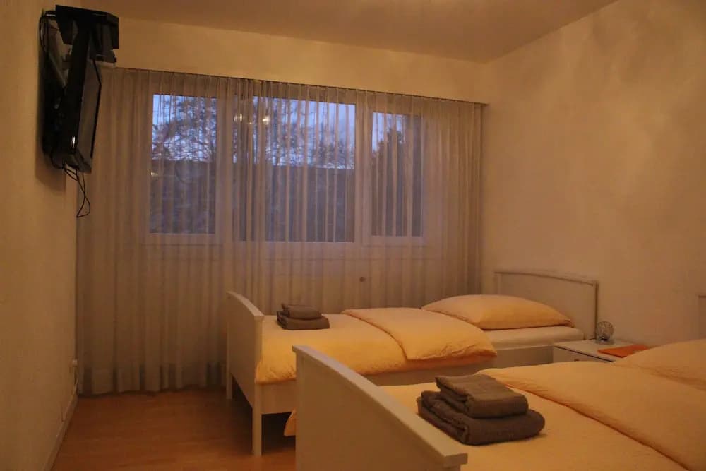 Studios near Basel Airport - RM 114 - Miniature 6