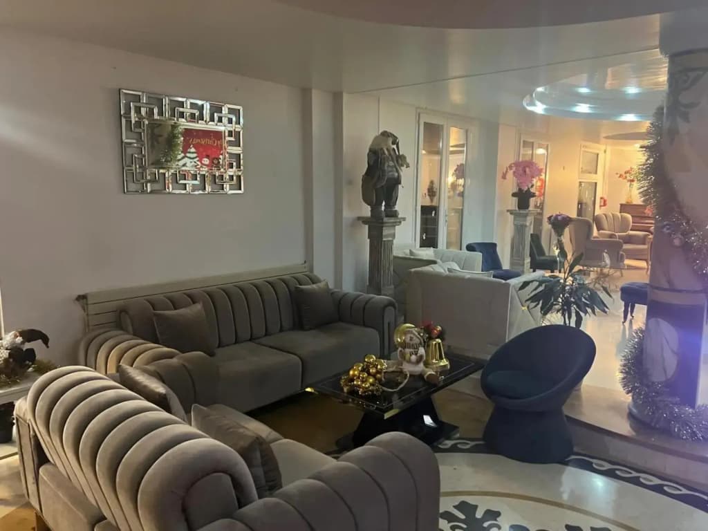 Hotel Grand Paris - Photo 1