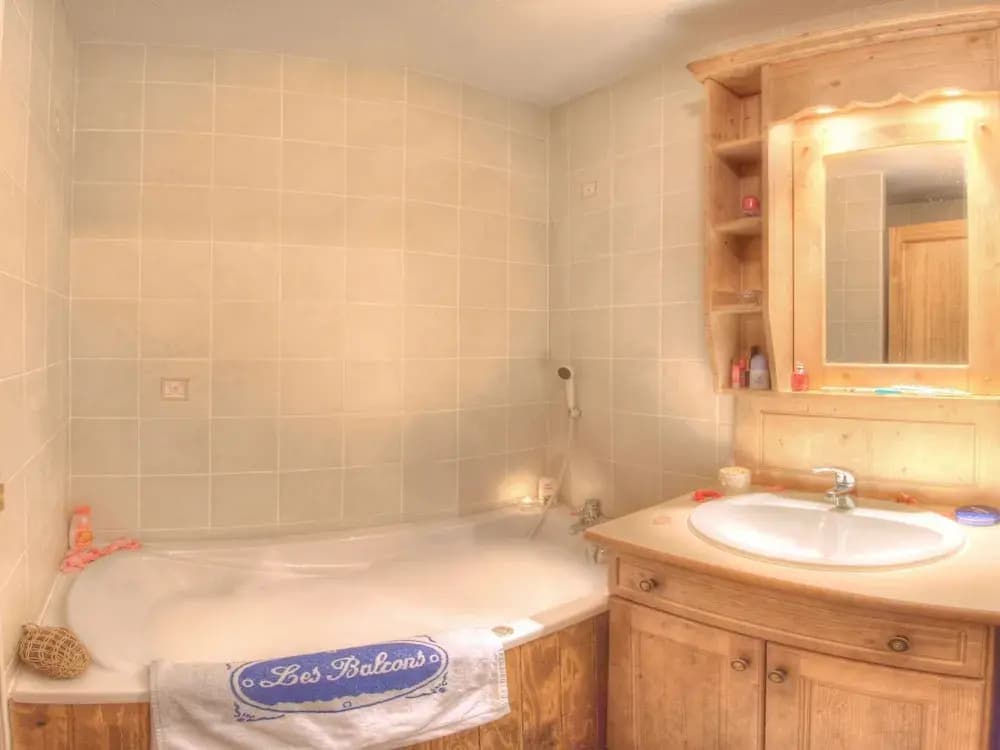 Spacious Apartment in French-italian ski Resort San Bernardo - Miniature 7