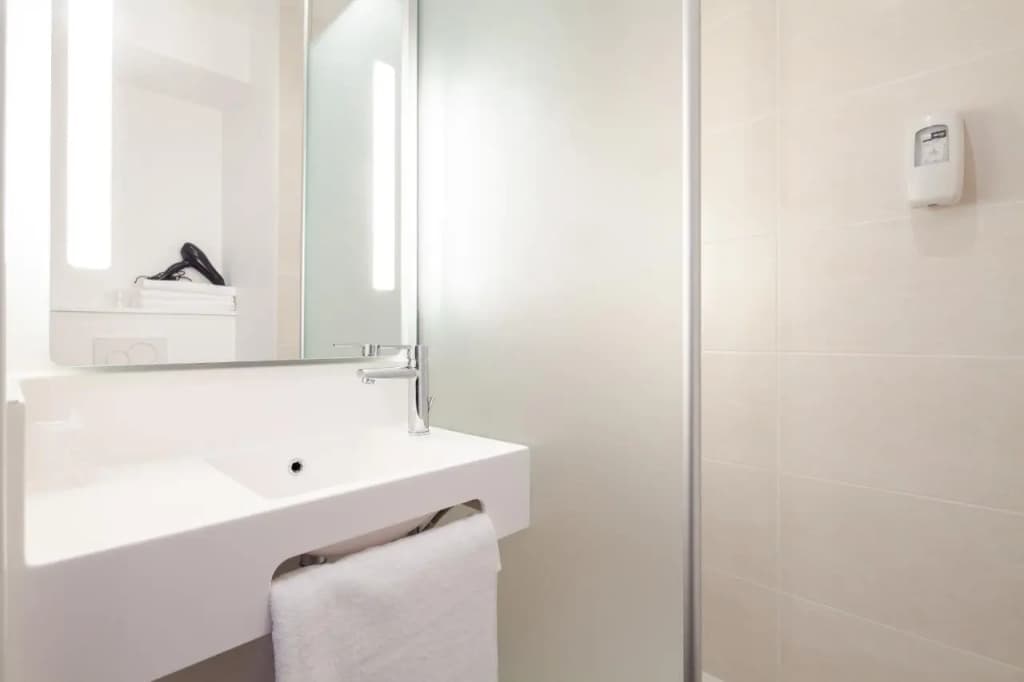 B&B HOTEL Igny Palaiseau - Miniature 8