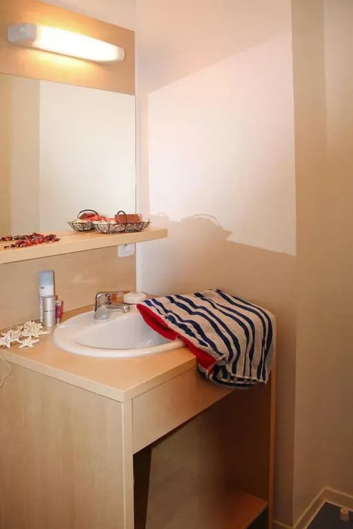 8-guests Holiday Home in Cassen - Photo 1