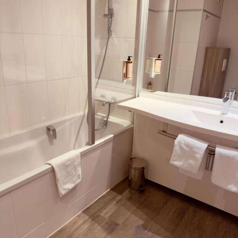 Mercure Rouen Val De Reuil - Miniature 8