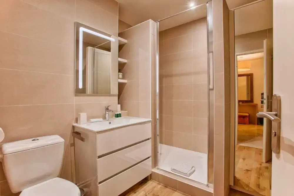Deauville Lovely Flat With Private Garden - Miniature 6