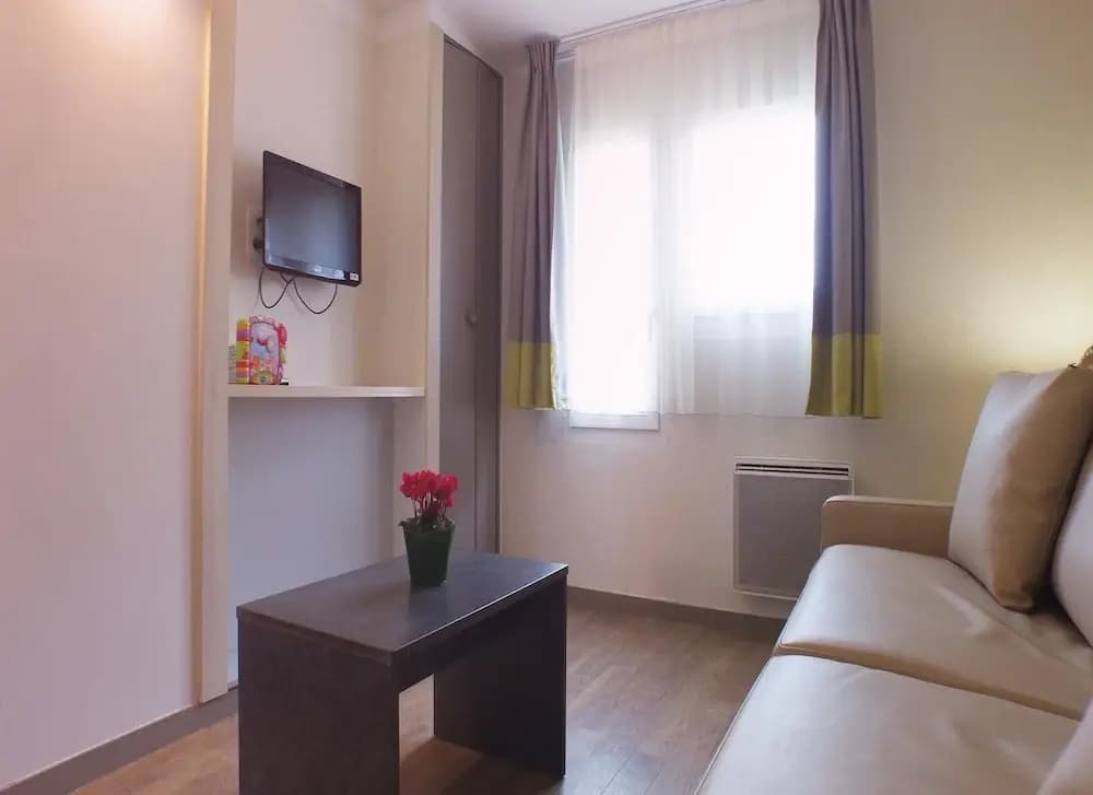 Apartment in Port-bail Near Sandy Beach - Photo 2
