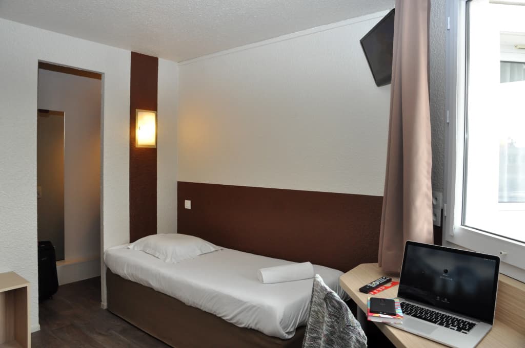 BHôtel De Caen - Photo 4