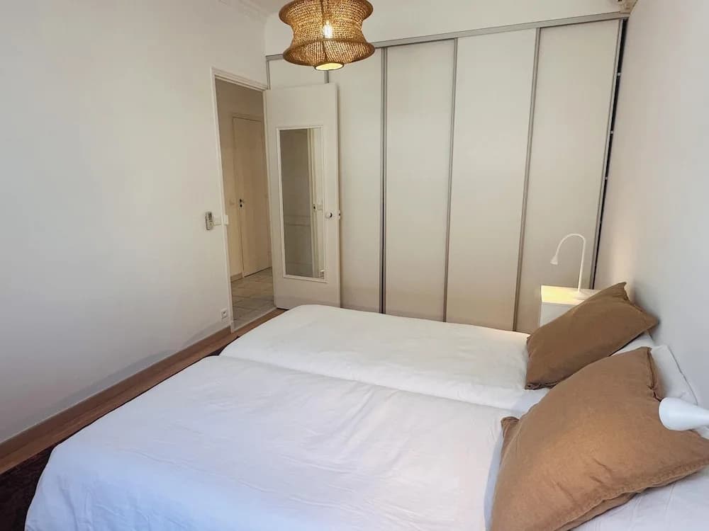 Bright one Bedroom Apartment in the Center of Cannes 13 Minutes Walk to the Palais des Festivals - 2290 - Photo 4