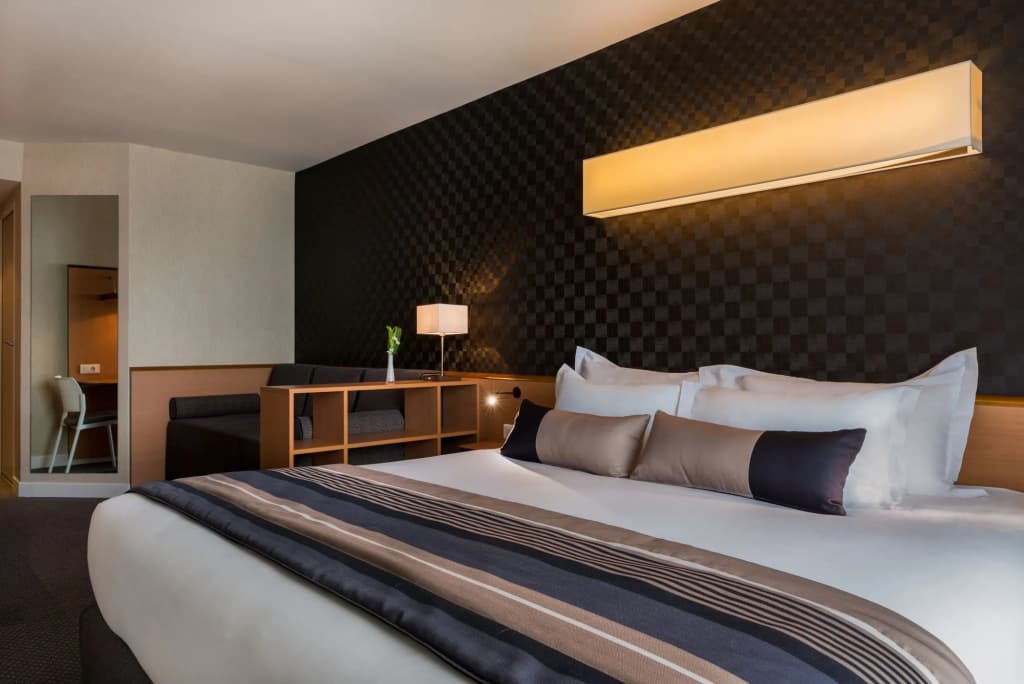 Best Western Plus Paris Saclay - Photo 2