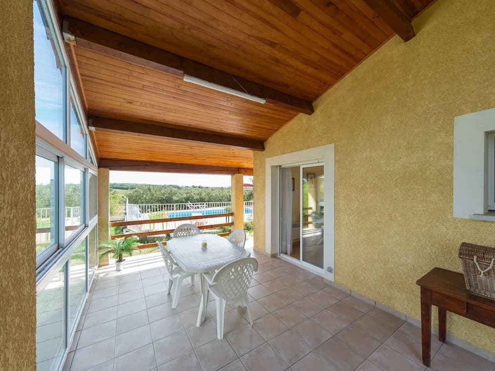 Cozy Holiday Home in Vagnas with Swimming Pool - Miniature 8