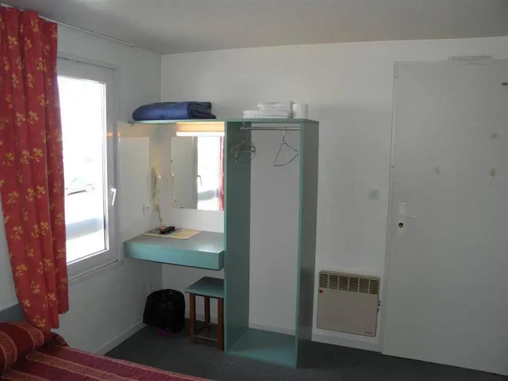 Fasthotel Tours Sud - Photo 3