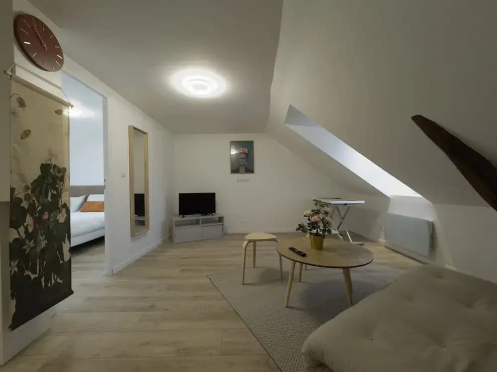 Modern Comfort in the Heart of Le Mans - Photo 5