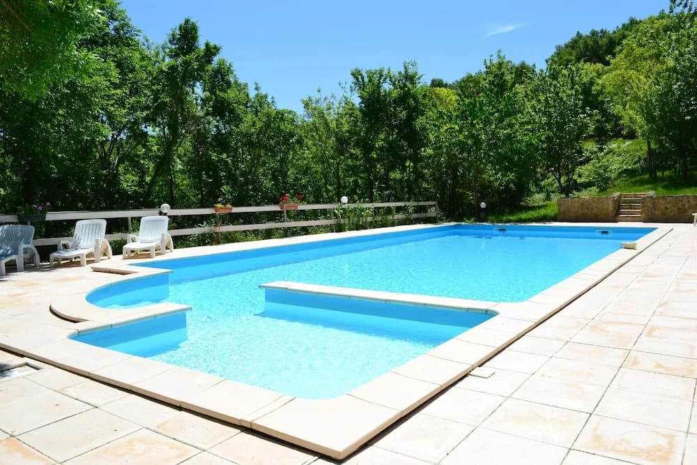 Villa With 5 Bedrooms in Laurac, With Wonderful Mountain View, Pool Ac - Miniature 7