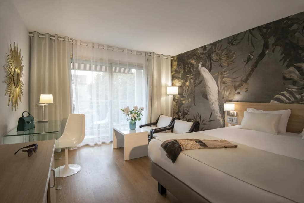 Hotel Chambord - Photo 5