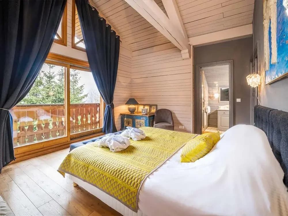 Large Chalet With Barrel Sauna and Whirlpool - Photo 2