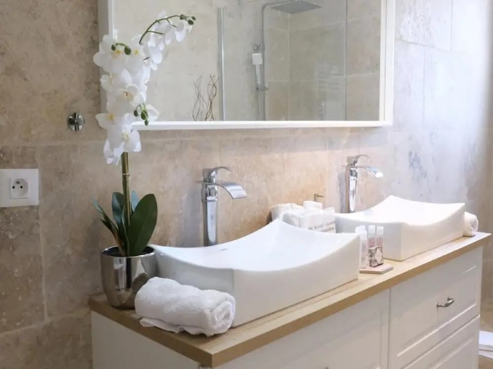 Charming Holiday Home With Private Pool - Miniature 6