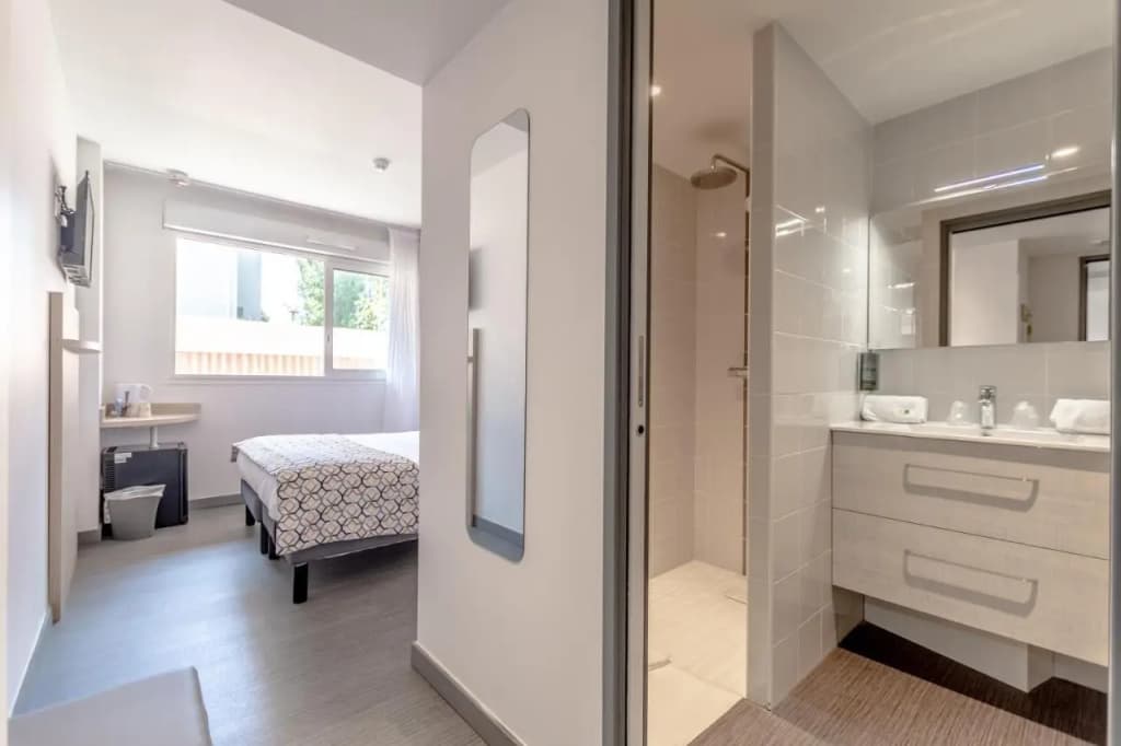 Sure Hotel by Best Western Saint-Raphael Le Dramont - Miniature 7