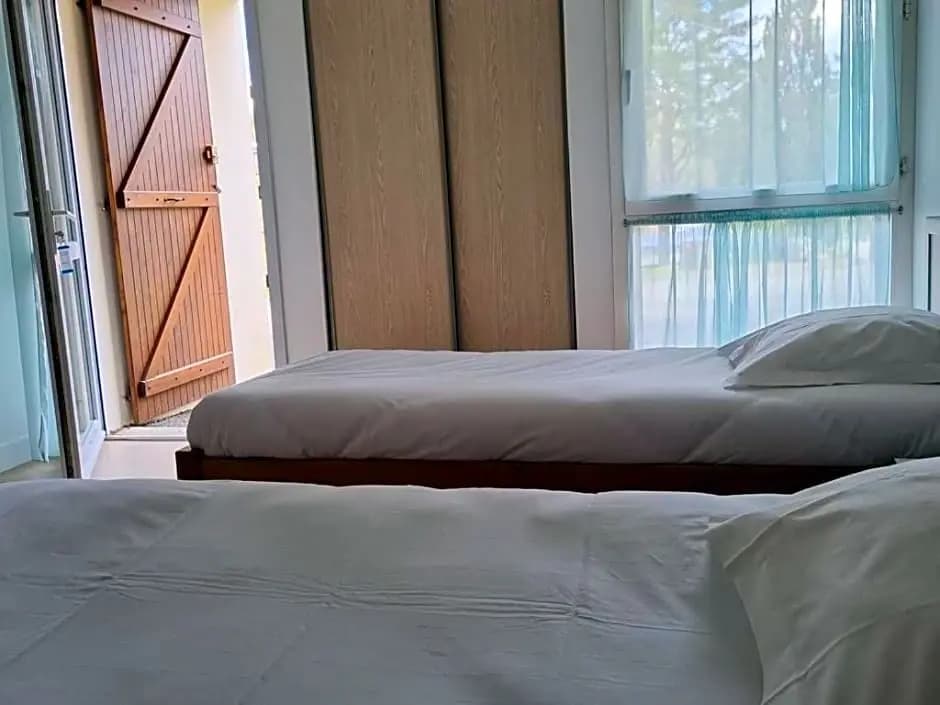 Hotel Eden Lake - Photo 2