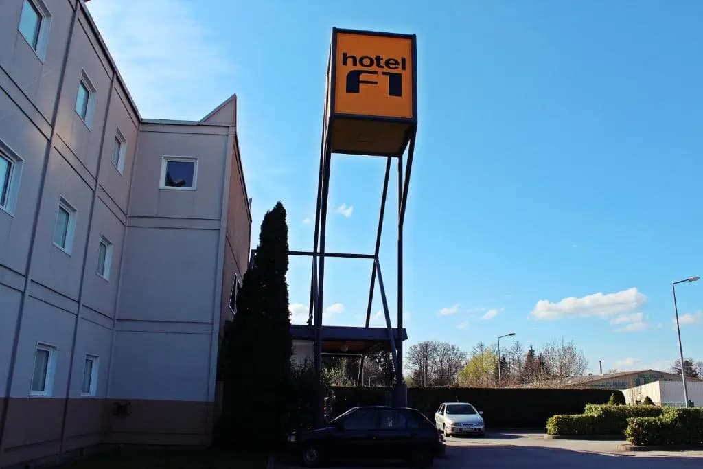 hotelF1 Saint-Dié-des-Vosges - Photo 1
