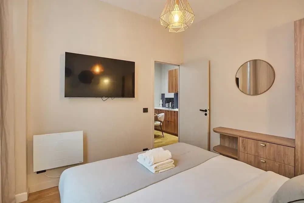 Apartment 1 Bedroom - Canal Saint-martin - Photo 1