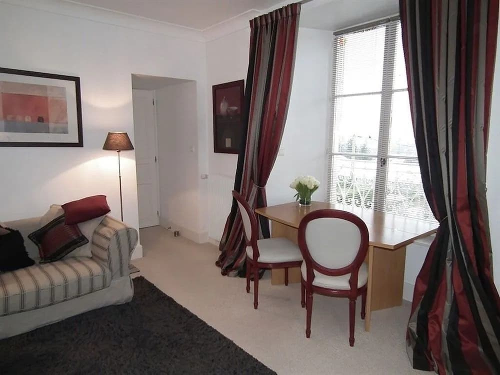 Le Jardin at Chateau la Cour - Photo 3