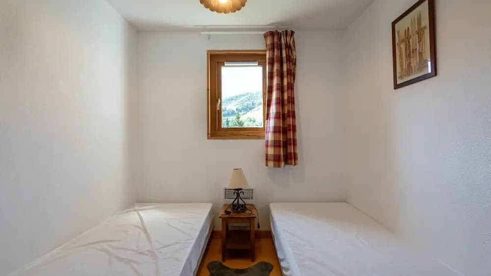 Apartment in Saint-sorlin Near Ski Resort - Photo 2
