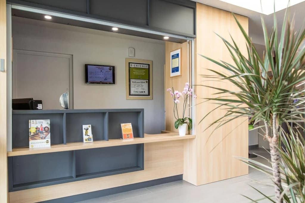 B&B HOTEL Rennes Est Cesson Sévigné 3 étoiles - Photo 2
