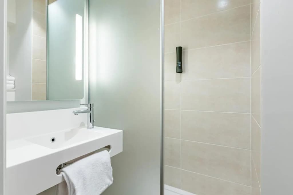 B&B HOTEL Paris Ivry Quai de Seine - Miniature 8