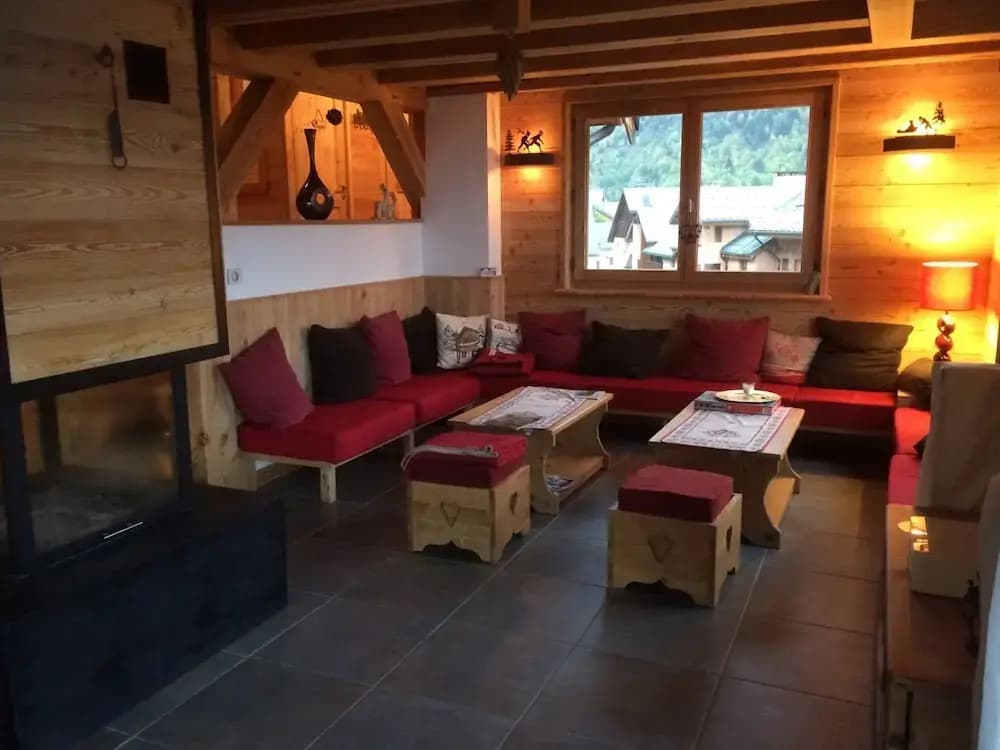 Luxurious Chalet in Vaujany French Alps with Balcony - Miniature 6