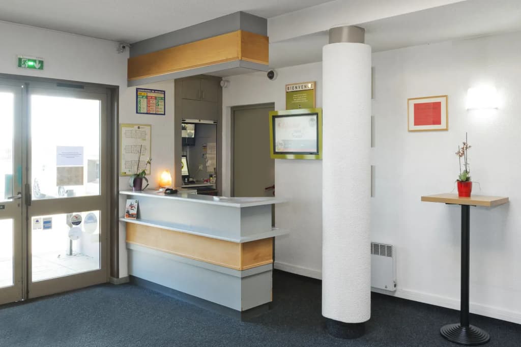 B&B HOTEL Lorient Caudan - Photo 2