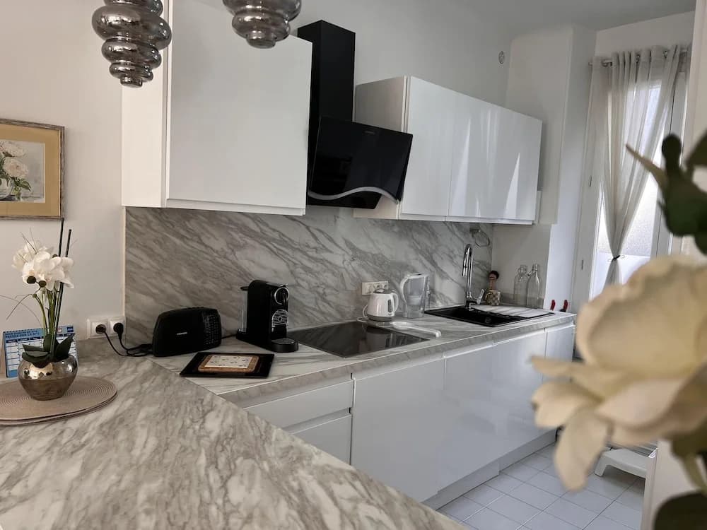 One Bedroom Apartment in Cannes Center a few Steps From the Croisette and the Martinez Hotel - 2032 - Photo 5
