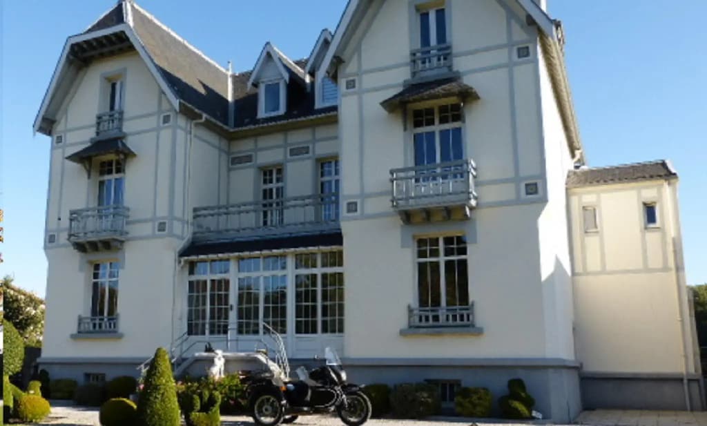 La Roseraie - Photo 1