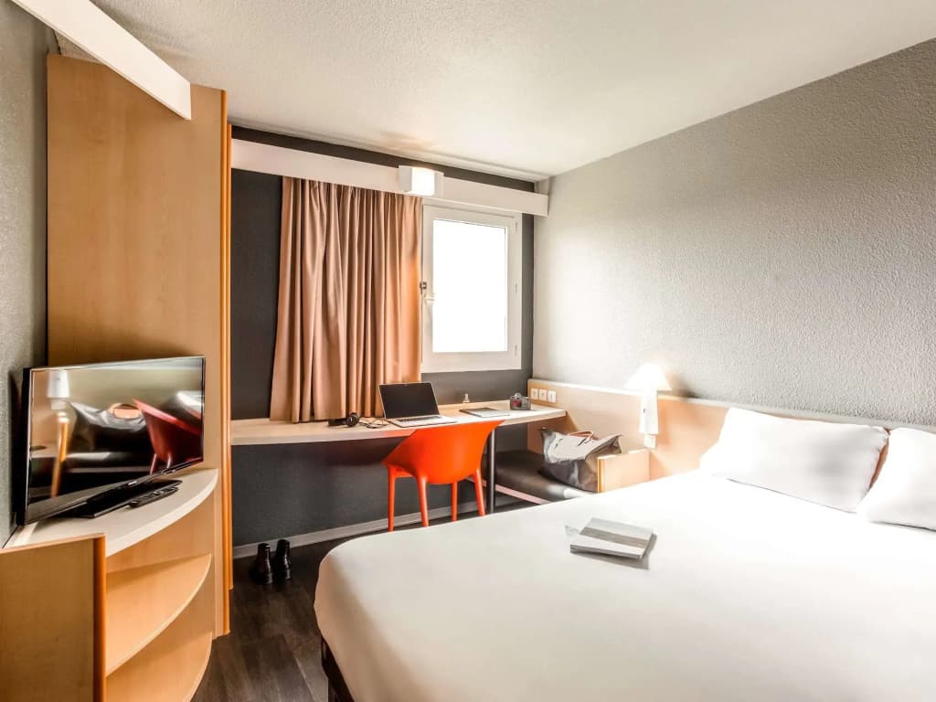 ibis Pau Lescar - Photo 5