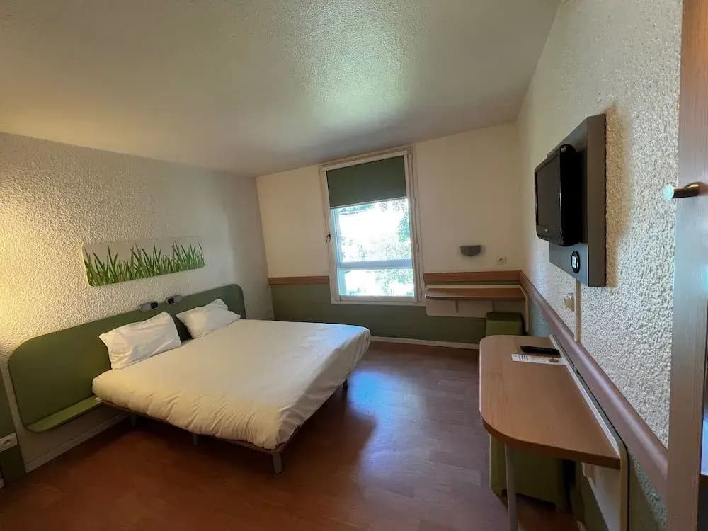ibis budget Marseille Est Porte d'Aubagne - Photo 3