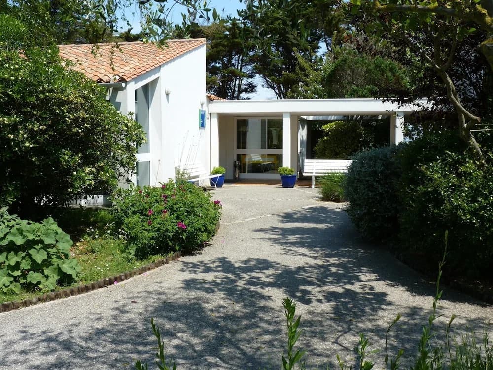 Holiday Home in Ars-en-re for Family - Photo 5