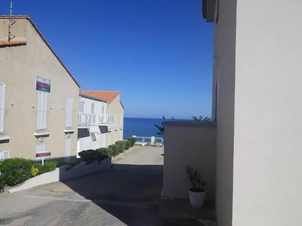 Hotel St Joseph - Photo 2