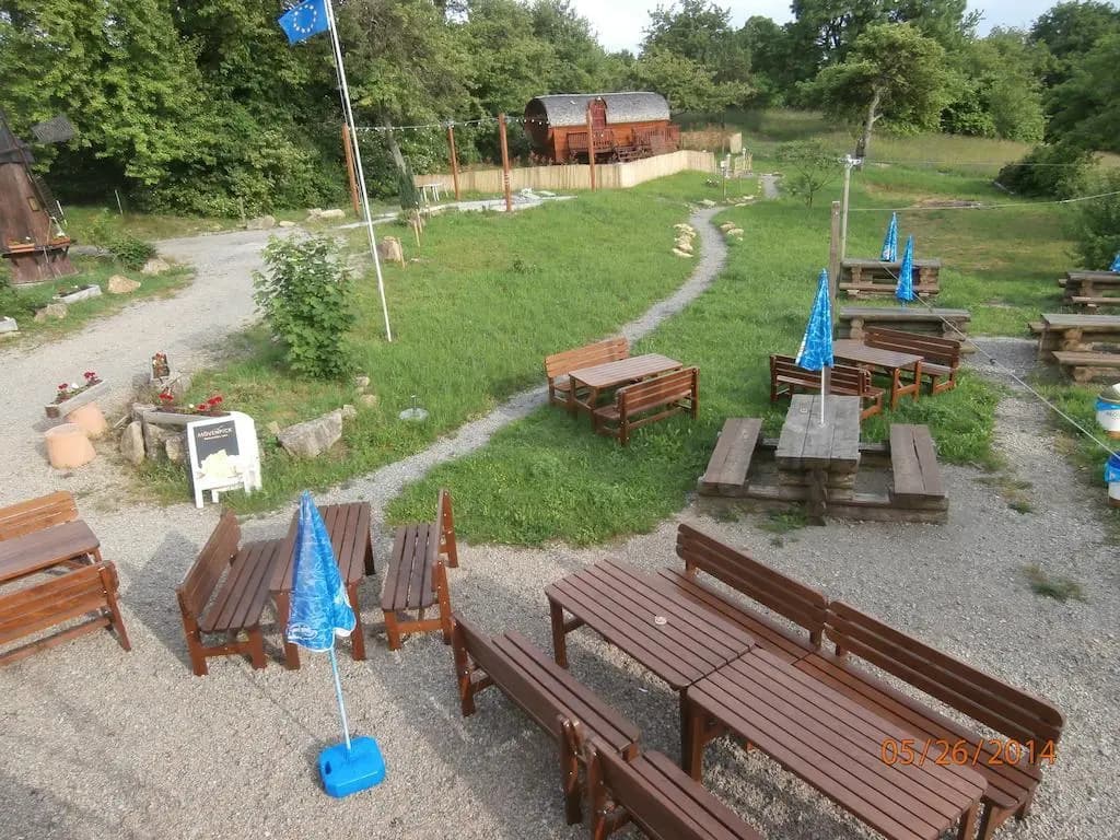 Le Chalet du Chemin et sa Roulotte - Miniature 6